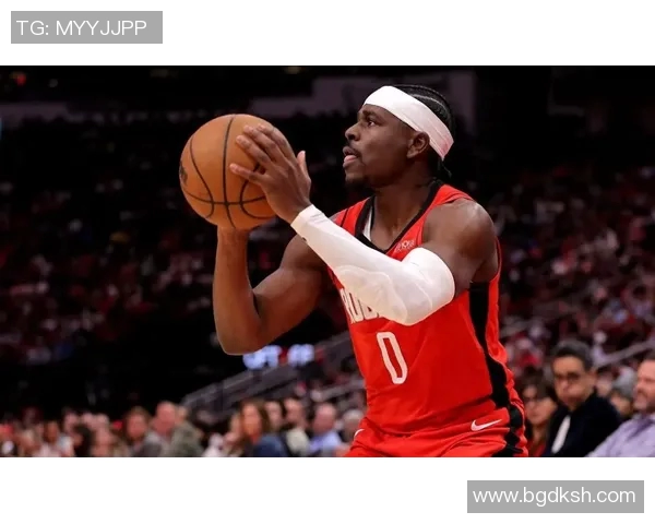 火箭队季前赛险胜鹈鹕队，霍勒迪准绝杀杜兰特仅15分